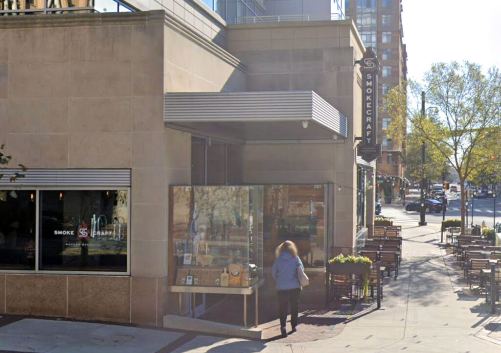Article image from ARLnow: Clarendon barbecue spot Smokecraft gets to keep its live entertainment permit
