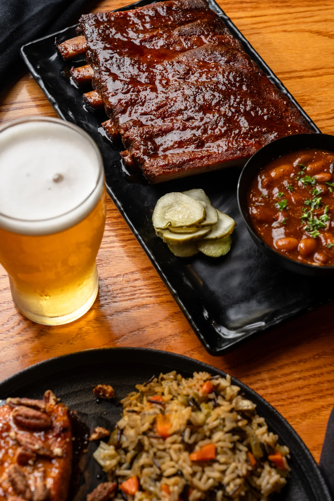 Glazed barbecue ribs and a beer at Smokecraft